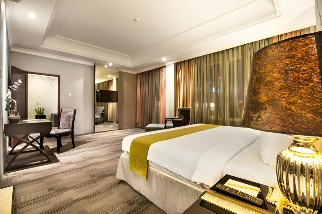 The Mirah Hotel Bogor Exterior foto